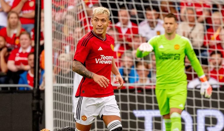 Siêu đội hình giúp Man United