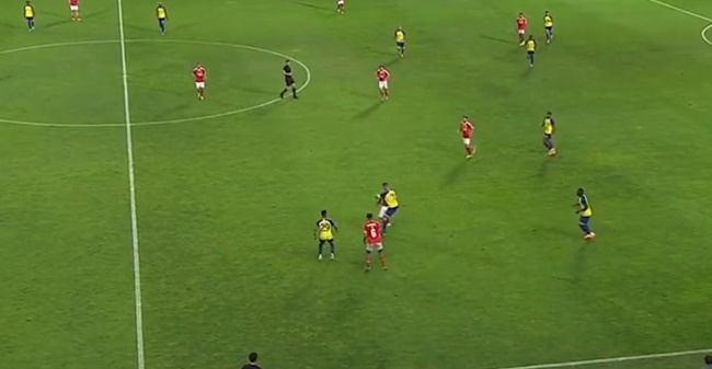 Xoay như chong chóng, Di Maria biến Ronaldo thành