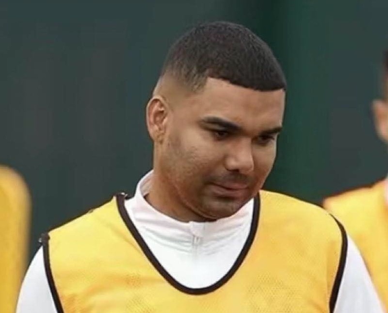 H&igrave;nh ảnh mới của Casemiro khiến CĐV Man United lo lắng - Ảnh 2