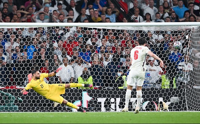 Maguire khiến CĐV 