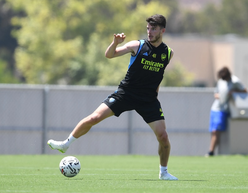 Vừa đ&aacute; 2 trận, bom tấn trăm củ của Arsenal đ&atilde; chấn thương? - Ảnh 2