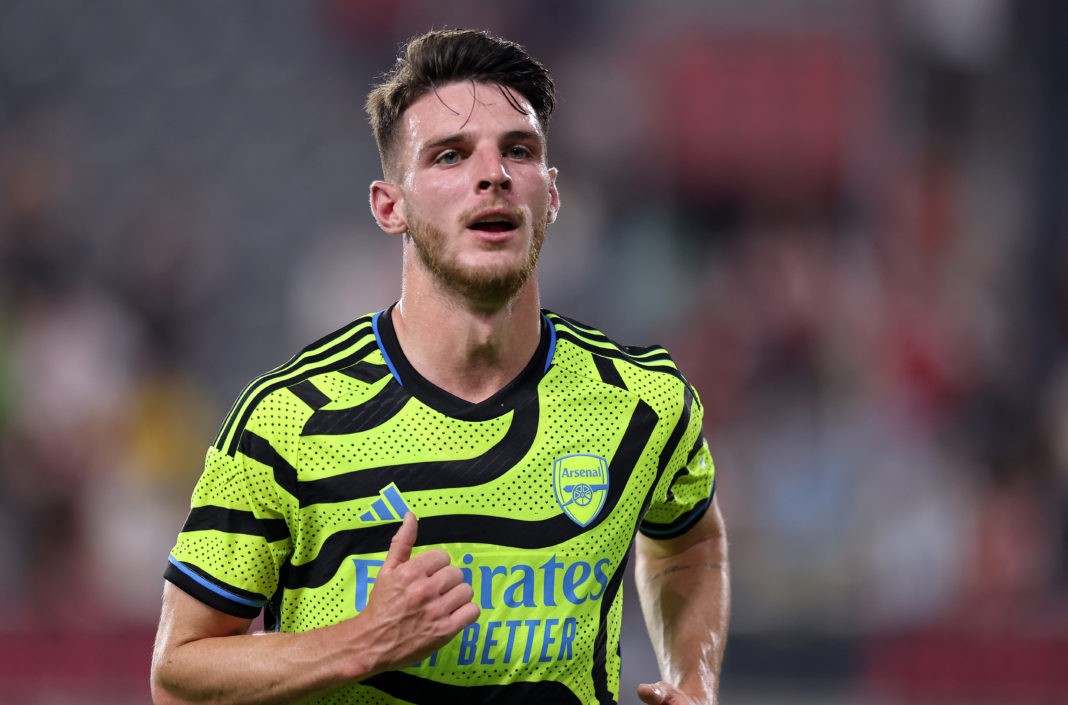 Arsenal nhận liền 3 