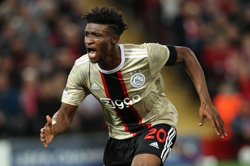 Chelsea sáng cửa đón