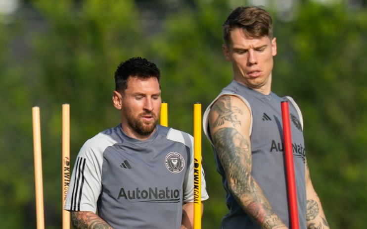 Ghi b&agrave;n li&ecirc;n tục, Messi vẫn bị đồng đội mới ch&ecirc; nhẹ một điểm - Ảnh 1