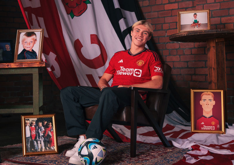 Ch&iacute;nh thức! M.U c&ocirc;ng bố t&acirc;n binh thứ 3: Số 9 ho&agrave;n hảo của Ten Hag - Ảnh 1