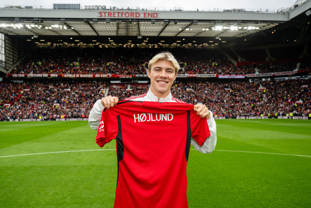 T&acirc;n binh Man United: 