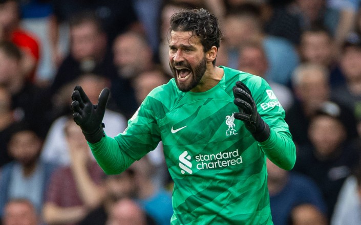 CLB của CR7 ch&iacute;nh thức hỏi mua 