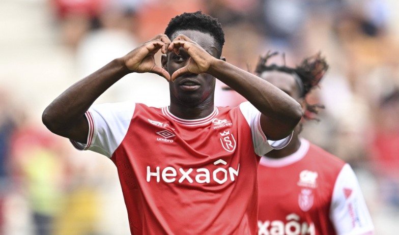 4 &ocirc;ng lớn muốn cướp s&aacute;t thủ ghi 22 b&agrave;n m&ugrave;a trước của Arsenal - Ảnh 1