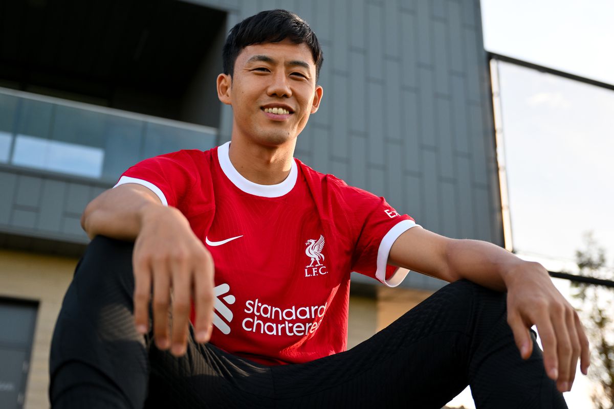 Ch&iacute;nh thức! Liverpool c&ocirc;ng bố t&acirc;n binh thứ 3, r&otilde; lu&ocirc;n cả số &aacute;o - Ảnh 3