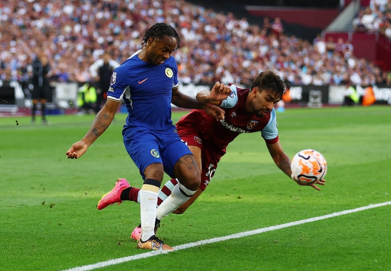 Sterling chỉ ra nguyên nhân Chelsea
