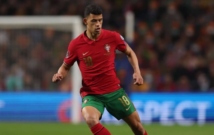 50 củ trao tay, Man City đón