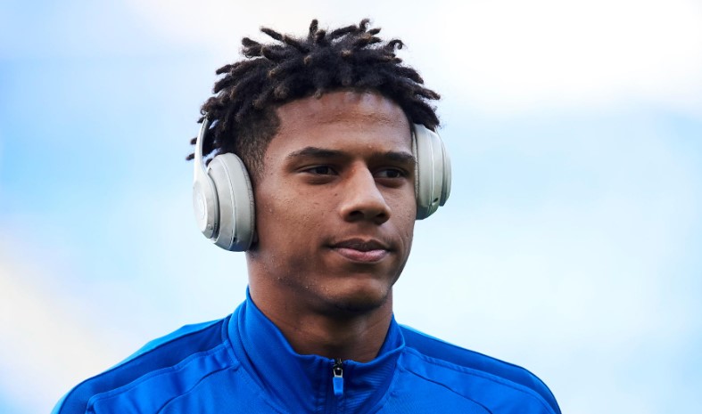 Mặc kệ Maguire, M.U chốt si&ecirc;u hậu vệ đồng hương của Varane - Ảnh 2