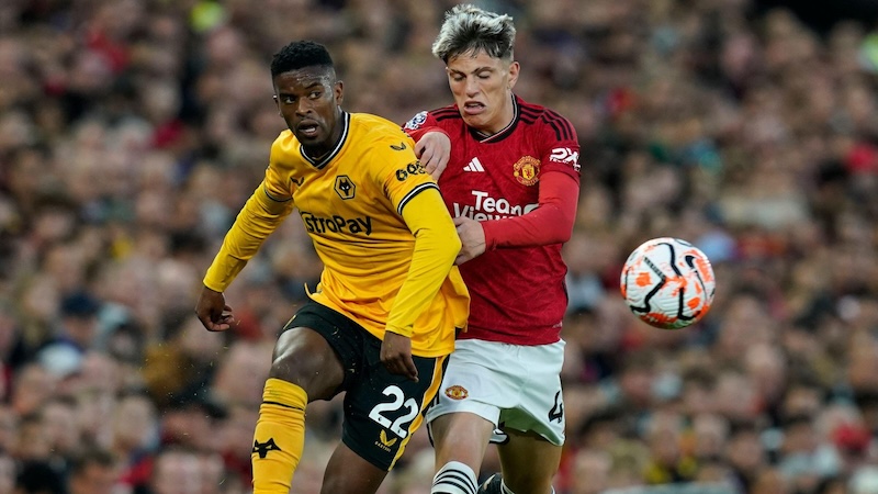 Ten Hag gật đầu, M.U đổi