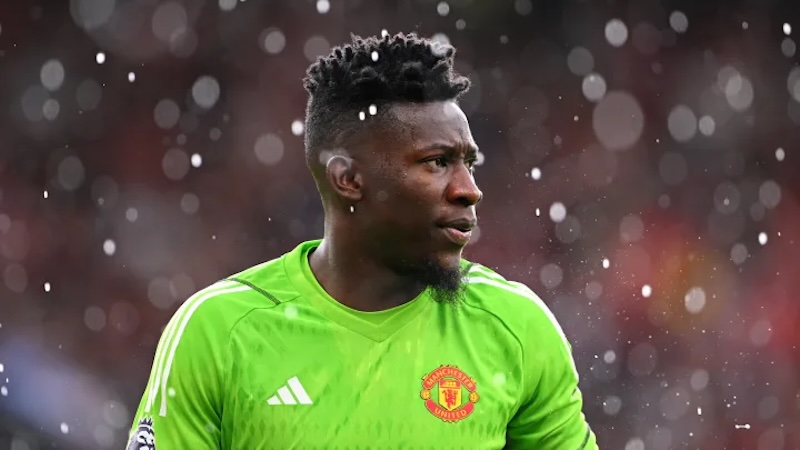 Khởi đầu hề kh&ocirc;ng tệ, Onana vẫn bị fan M.U 