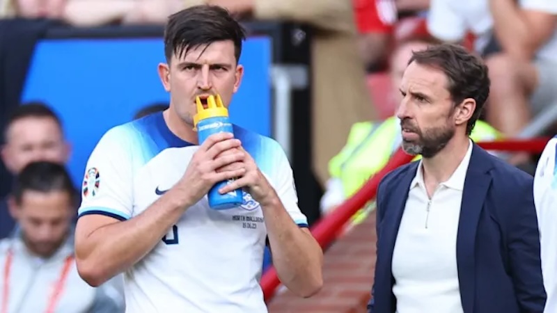 Southgate g&acirc;y phẫn nộ khi gọi kẻ bị M.U cho 