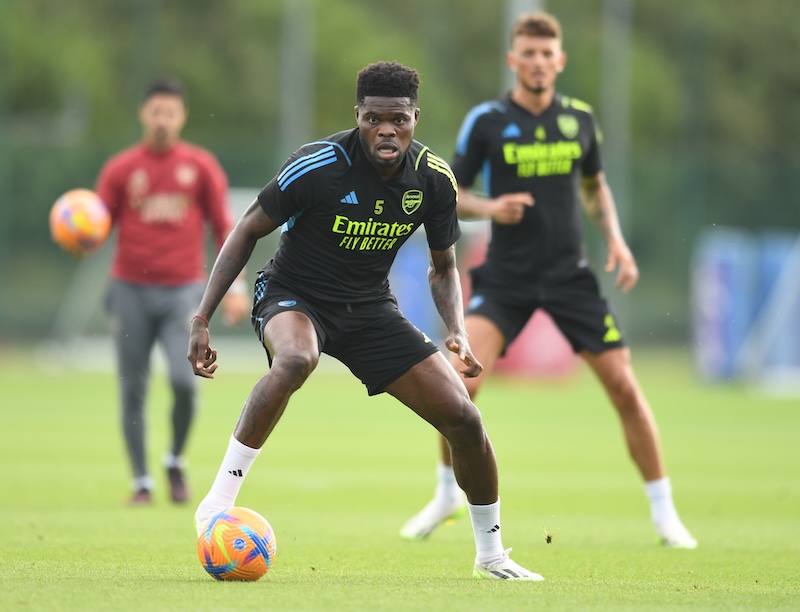 Ch&iacute;nh thức! Arsenal mất trụ cột tuyến giữa 2 th&aacute;ng v&igrave; chấn thương - Ảnh 2