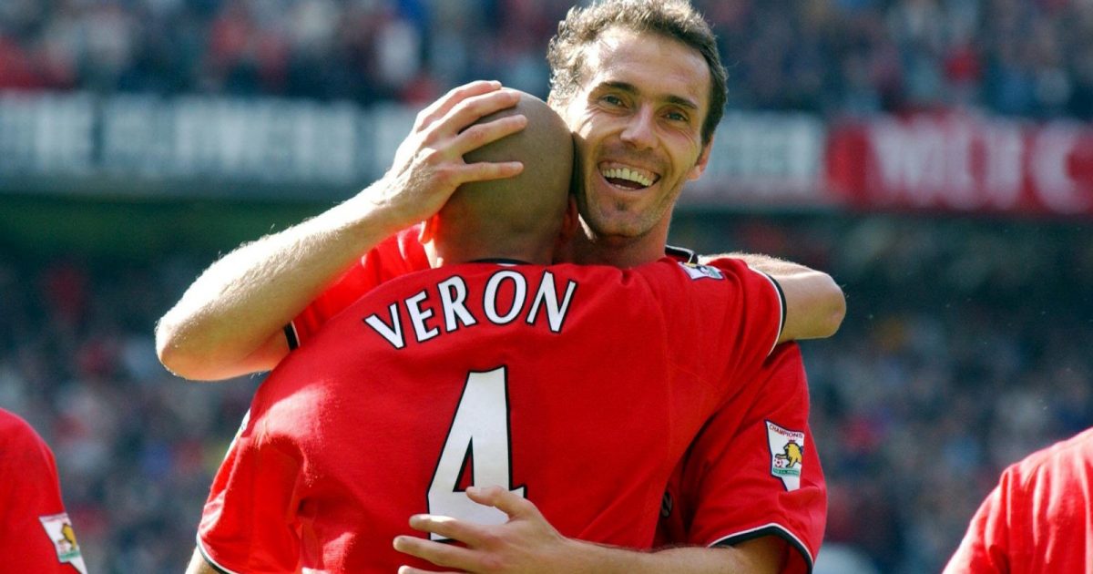 Ch&iacute;nh thức! Amrabat nhận chiếc &aacute;o bị 