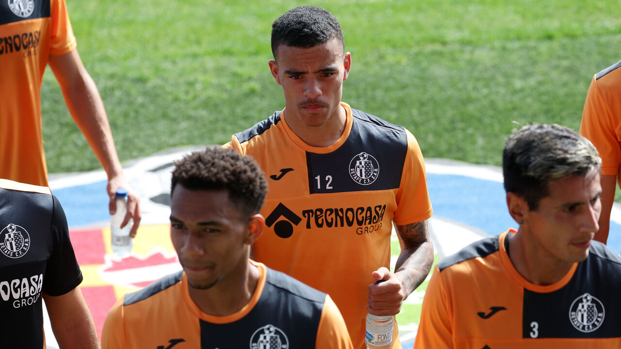 Greenwood g&acirc;y sốt với kỹ năng dứt điểm khiến Antony chịu thua - Ảnh 3