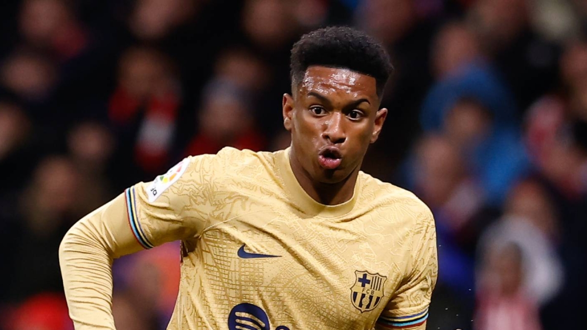 Pep Guardiola đ&ograve;i 'r&uacute;t ruột' b&aacute;u vật h&agrave;ng thủ của Barca - Ảnh 2