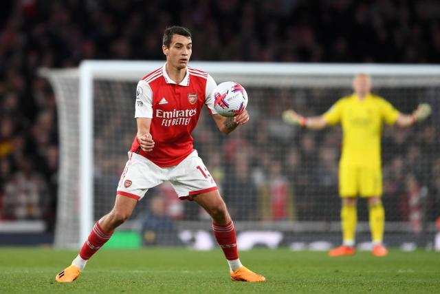 Arsenal kh&ocirc;ng lo Timber chấn thương v&igrave; đ&atilde; c&oacute; 