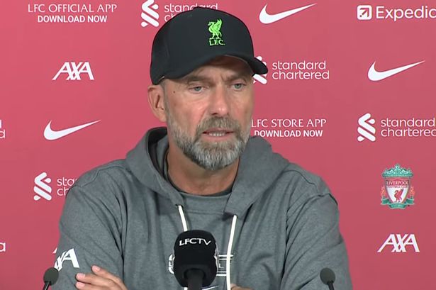 Liên tục bị hỏi xoáy, Klopp trút giận lên cánh phóng viên - Ảnh 1