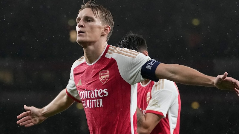 Vừa mới gia hạn 5 năm, trụ cột Arsenal đ&atilde; vướng phải chỉ tr&iacute;ch - Ảnh 2