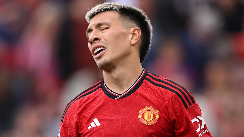 Phải lên bàn mổ, trụ cột M.U nghỉ thi đấu đến hết năm 2023 - Ảnh 2