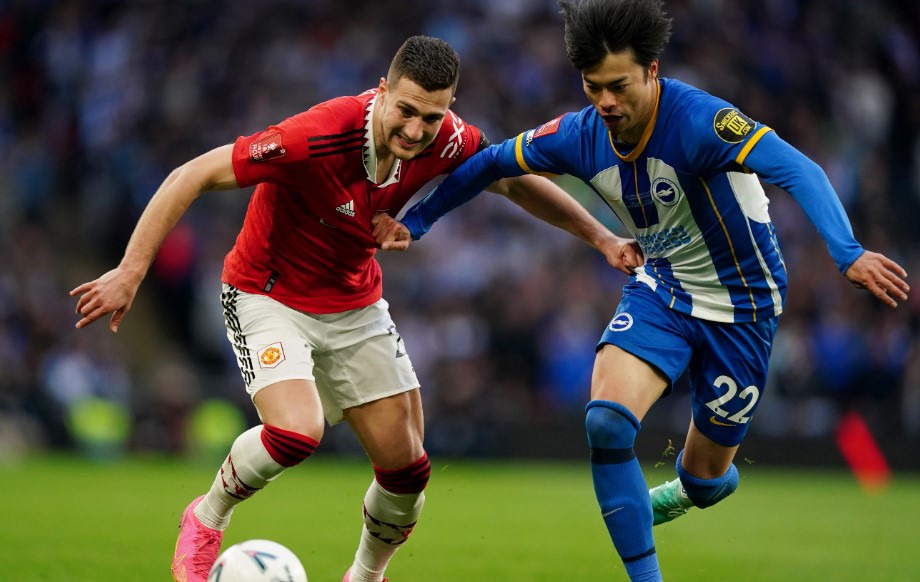 Xác nhận! Ten Hag chốt 100 củ đón