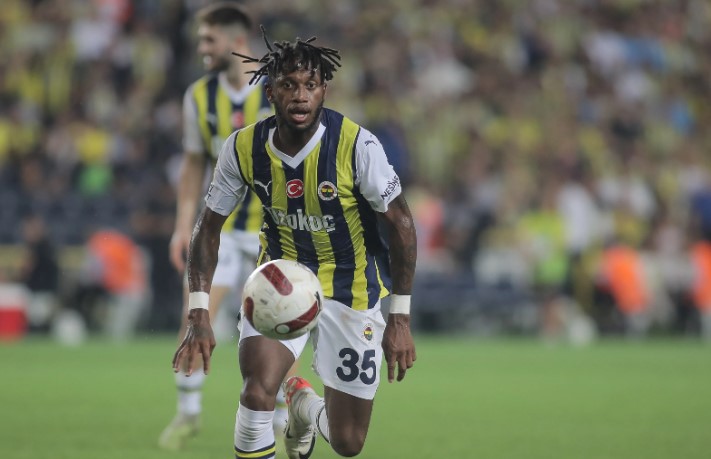 Cựu sao M.U lập kỷ lục 