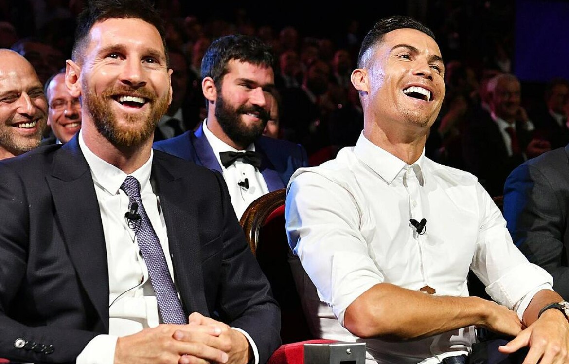 Messi lần đầu l&ecirc;n tiếng về khoảng c&aacute;ch 3 Quả b&oacute;ng v&agrave;ng với Ronaldo - Ảnh 1