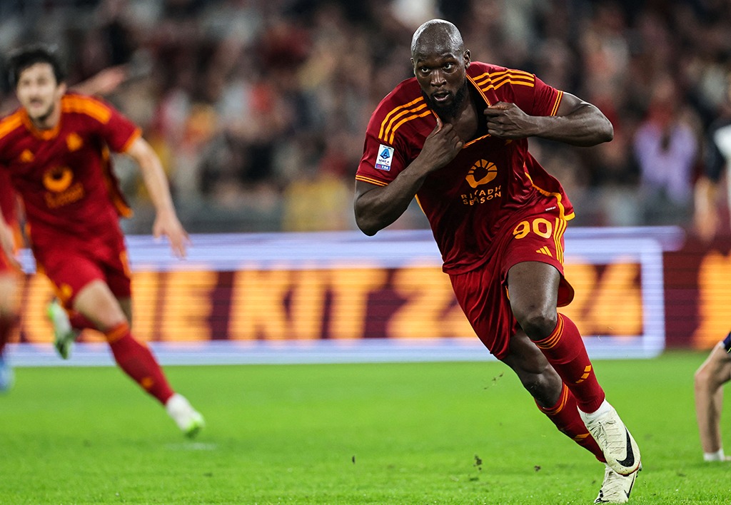 Lukaku bật kh&oacute;c sau khi tạo n&ecirc;n m&agrave;n lội ngược d&ograve;ng kh&ocirc;ng tưởng cho Roma - Ảnh 1
