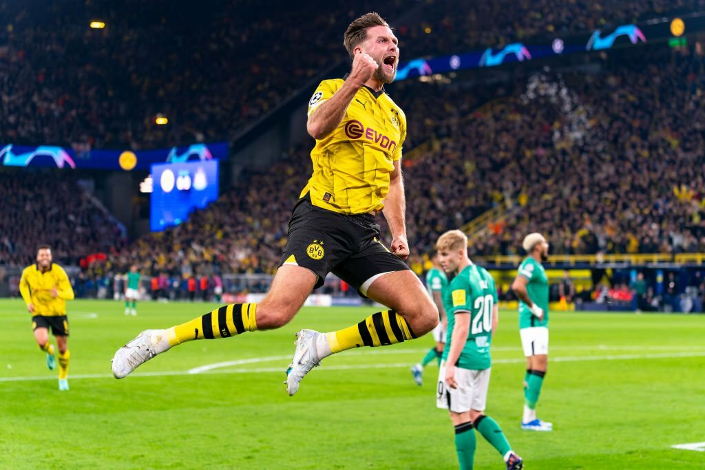 Newcastle thảm bại ở Champions League - Ảnh 1