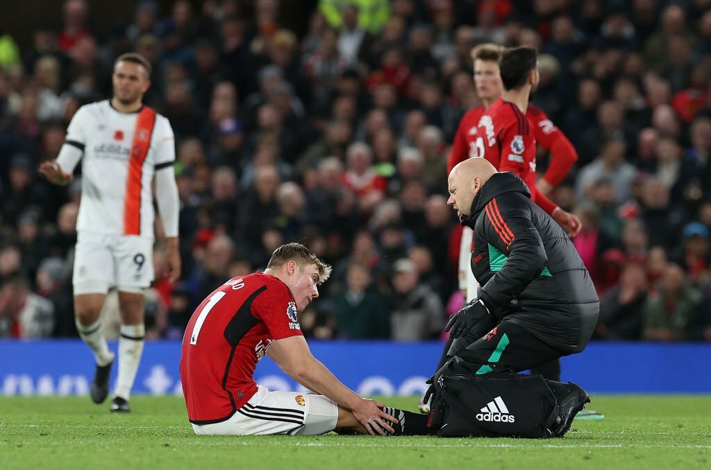 Chiến thắng được nhiều hơn mất của Man United - Ảnh 1