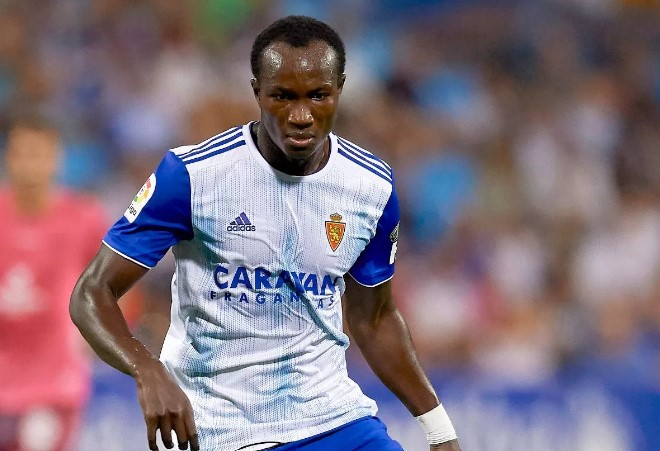 Đau l&ograve;ng với cựu tiền đạo La Liga, đang thi đấu th&igrave; đột tử - Ảnh 1