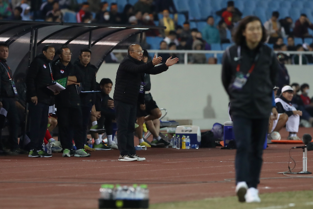 B&aacute;o H&agrave;n: 'Sức h&uacute;t của HLV Troussier giảm mạnh so với Park Hang-seo' - Ảnh 1