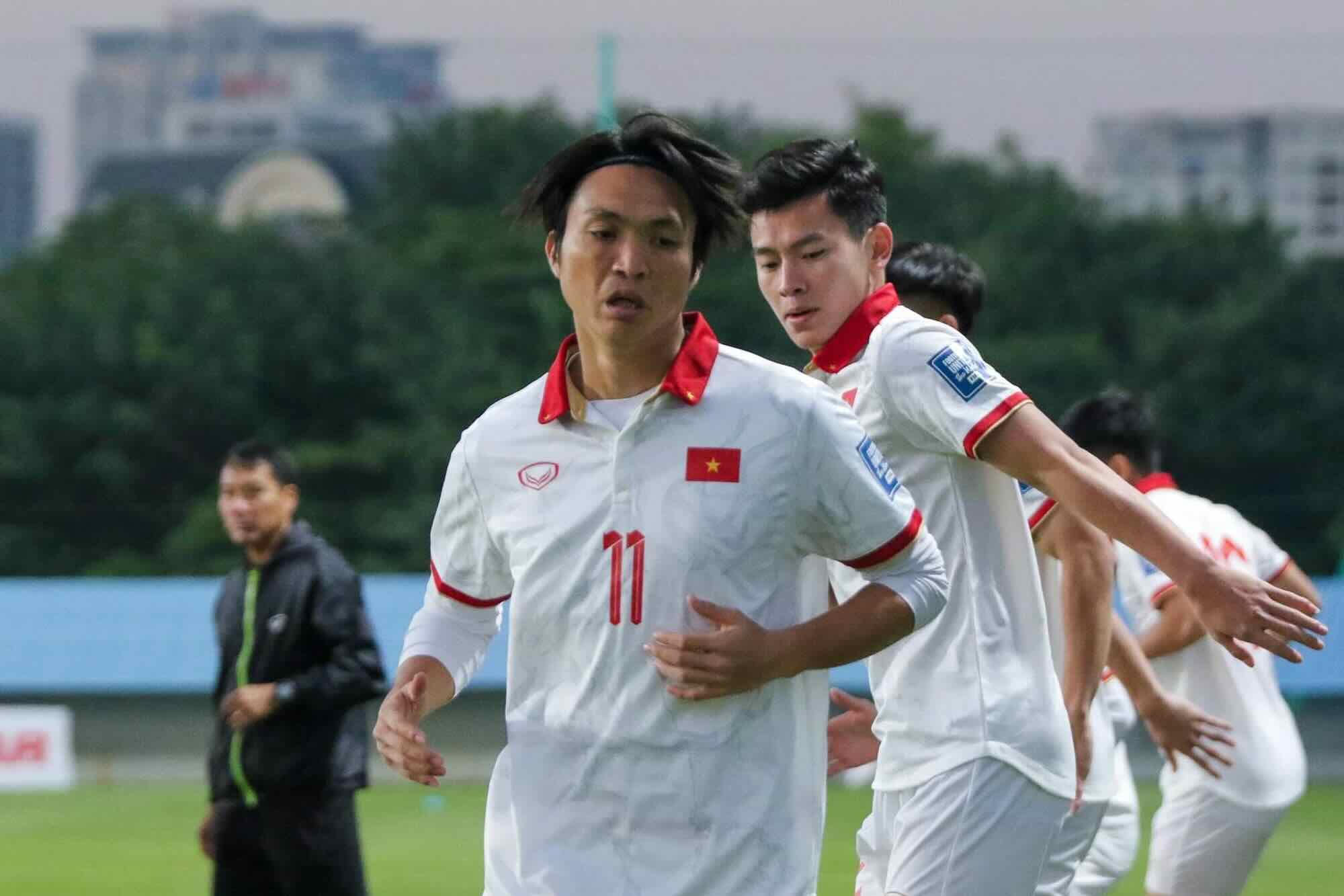 B&aacute;o Trung Quốc: 'Tuyển Việt Nam ăn may' - Ảnh 1