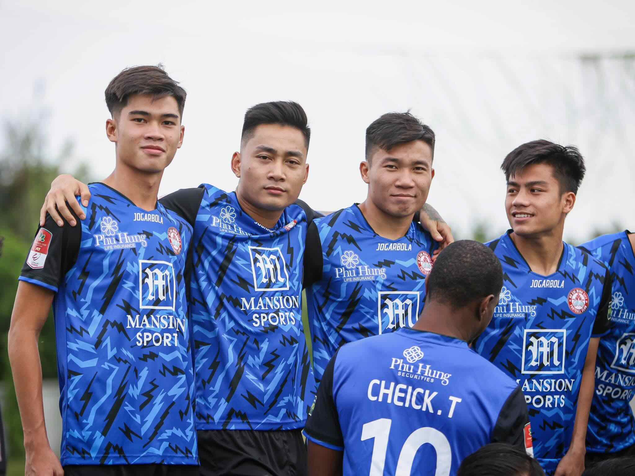 BHL v&agrave; cầu thủ CLB TP HCM &ldquo;k&ecirc;u cứu&rdquo; v&igrave; bị nợ 30 tỷ đồng - Ảnh 2