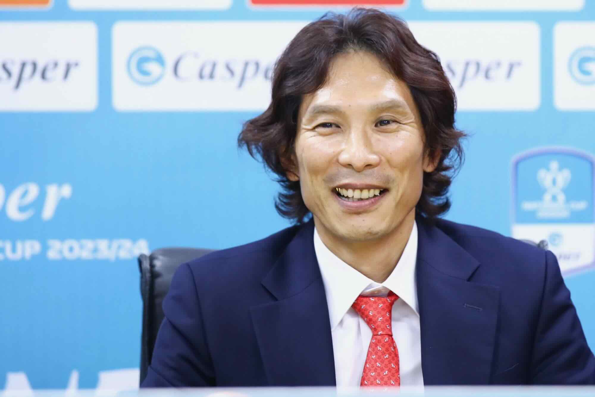 HLV Kiatisuk cười tươi khi HAGL bị loại khỏi C&uacute;p Quốc gia - Ảnh 1