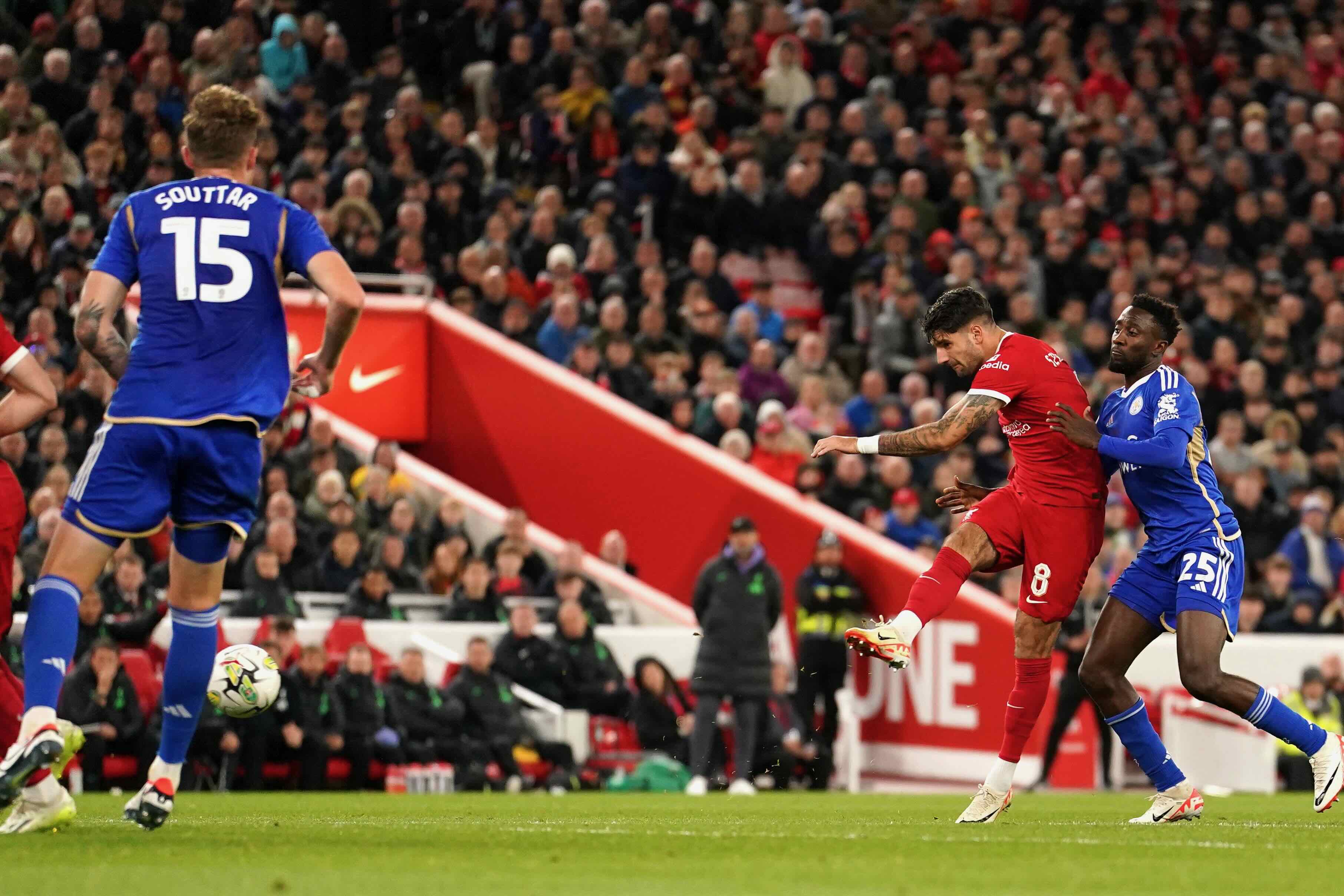 Lộ diện 5 cầu thủ chạy nhanh nhất tại Ngoại hạng Anh m&ugrave;a giải 2023/24 - Ảnh 1