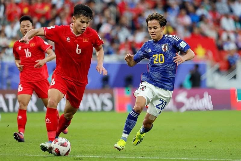 Nhìn ĐT Việt Nam thi đấu, Takefusa Kubo muốn 'cắp sách theo học' - Ảnh 1