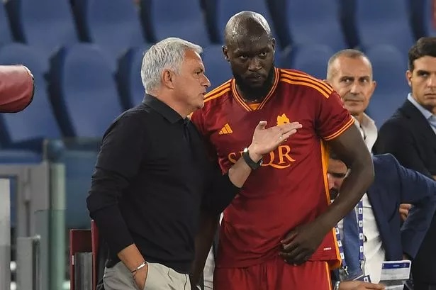 Chelsea có thể lỡ mất 40 triệu euro vì... Mourinho bị Roma sa thải - Ảnh 1