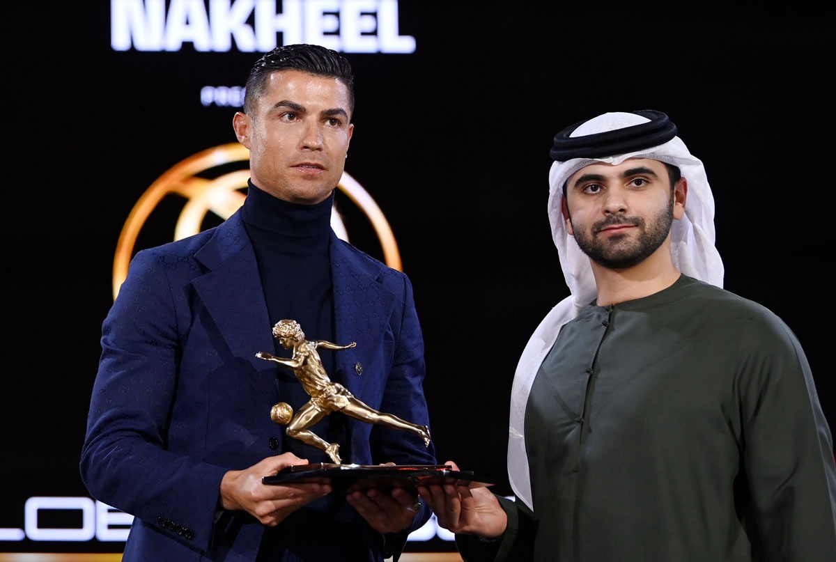 Ronaldo 'ch&ecirc;' Ballon d'Or, FIFA The Best sau Quả b&oacute;ng V&agrave;ng Dubai - Ảnh 1