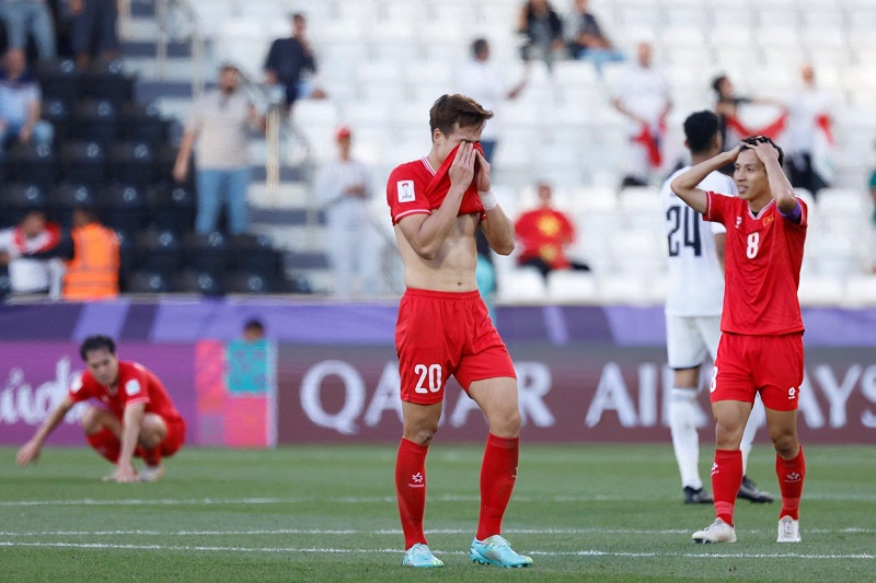 C&aacute;c đội ĐN&Aacute; tại v&ograve;ng bảng Asian Cup: Việt Nam g&acirc;y thất vọng, Th&aacute;i Lan, Malaysia tạo bất ngờ - Ảnh 1