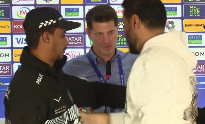 LĐBĐ Iraq l&ecirc;n tiếng vụ HLV Jesus Casas su&yacute;t bị h&agrave;nh hung - Ảnh 1