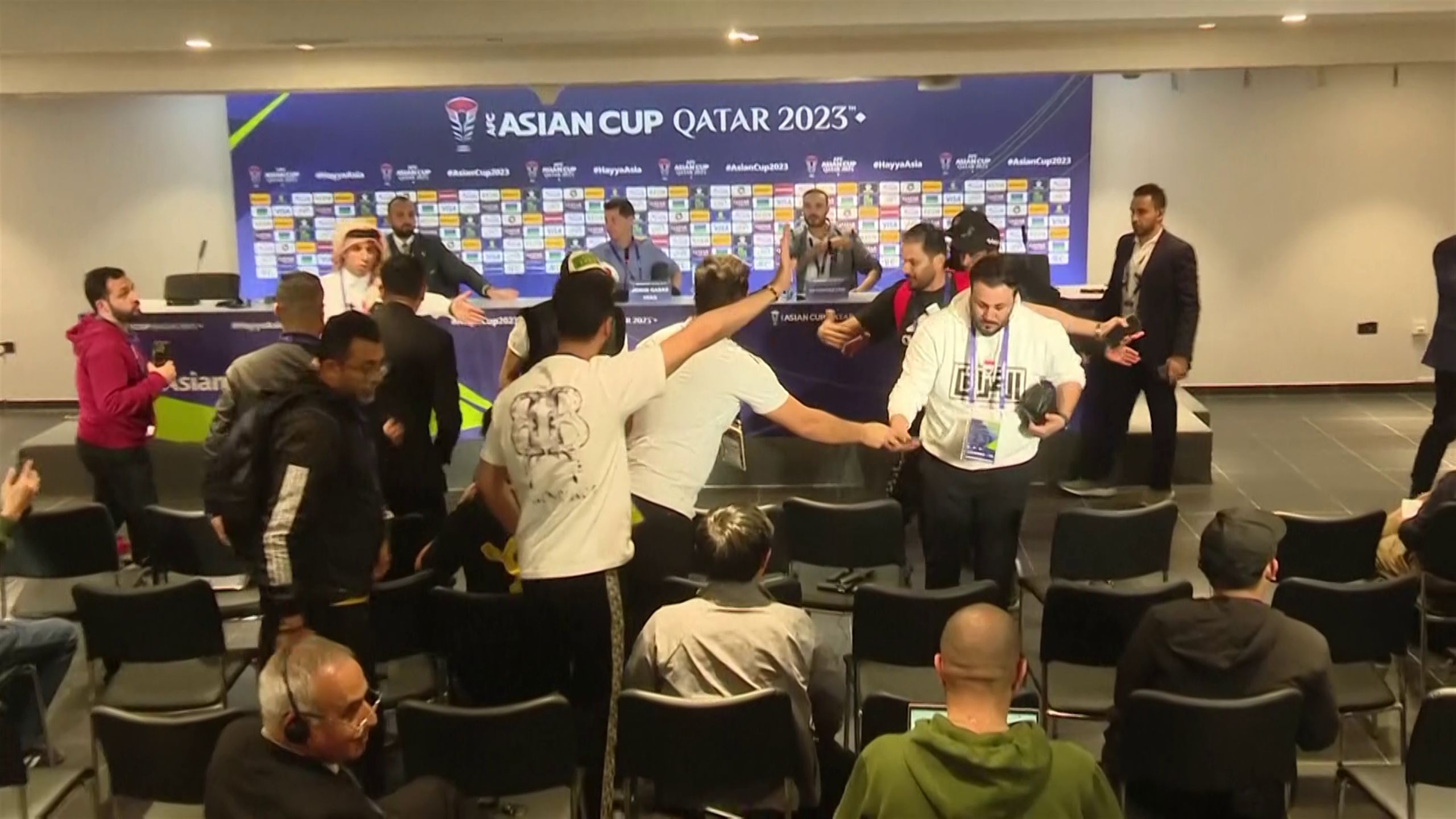 Jesus Casas dọa từ chức HLV trưởng ĐT Iraq sau thất bại ở Asian Cup 2023 - Ảnh 2