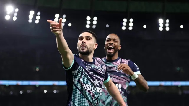 'Người hùng Argentina' bị đồng nghiệp ở Ngoại hạng Anh dọa đánh - Ảnh 1