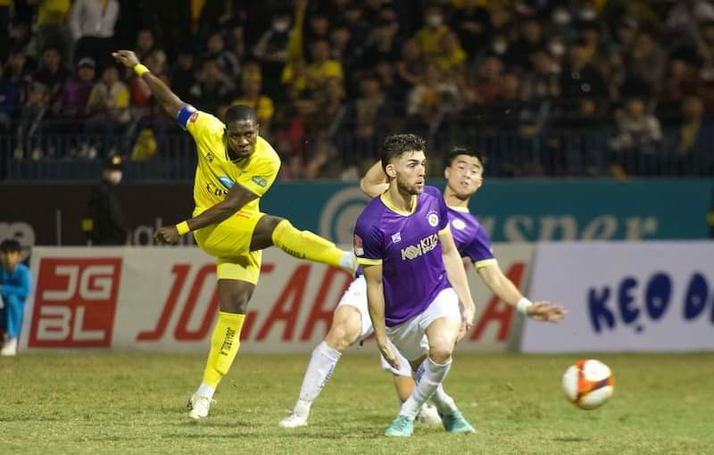 H&agrave; Nội FC thất bại trước Thanh H&oacute;a trong ng&agrave;y HLV Nhật Bản ra mắt - Ảnh 1