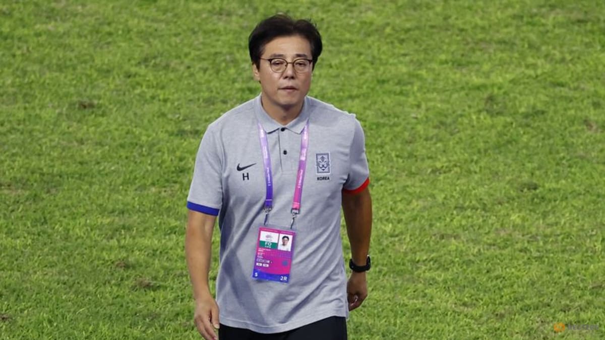 HLV Hwang Sun Hong: &lsquo;T&ocirc;i chịu tr&aacute;ch nhiệm nếu ĐT H&agrave;n Quốc thất bại&rsquo; - Ảnh 1