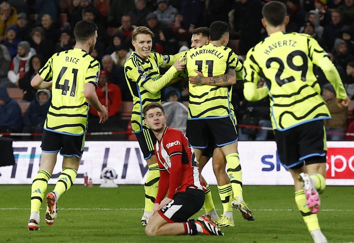 Chơi tennis trước Sheffield, Arsenal tạo dấu mốc trong lịch sử Ngoại hạng Anh - Ảnh 1