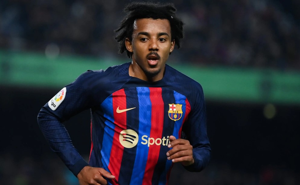 N&acirc;ng cấp h&agrave;ng thủ, Man United chốt 